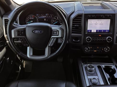 Used 2021 Ford Expedition XLT image 12