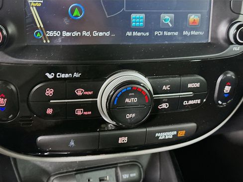 Used 2014 Kia Soul + w/ Primo Package FWD image 24