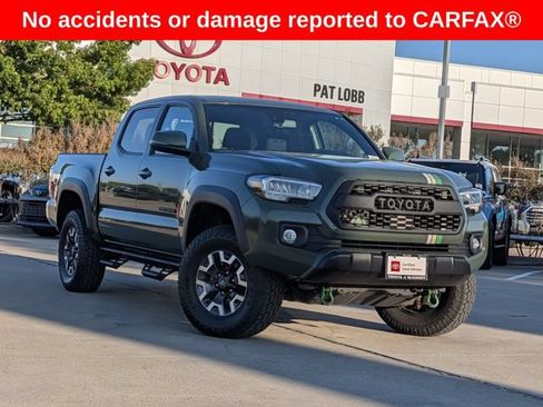 Certified 2022 Toyota Tacoma TRD Off-Road AWD/4WD image 2