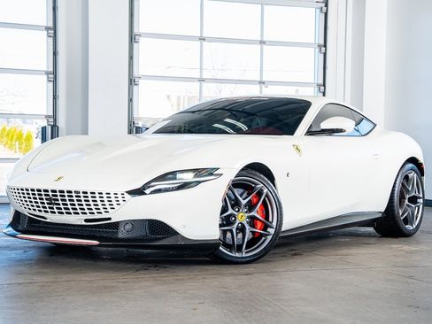 Used 2023 Ferrari Roma image 2
