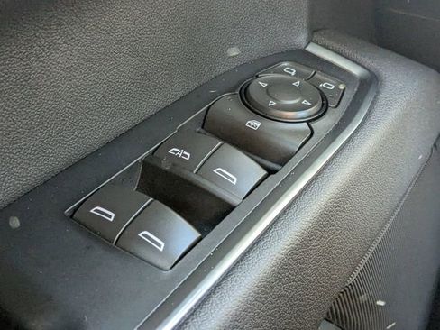 Used 2025 Chevrolet Silverado 1500 LT image 21