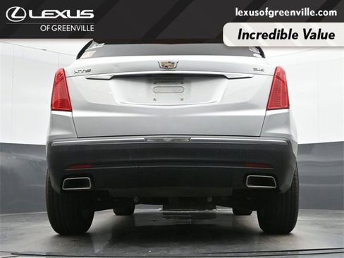 Used 2017 Cadillac XT5 Luxury w/ Driver Awareness Package image 39