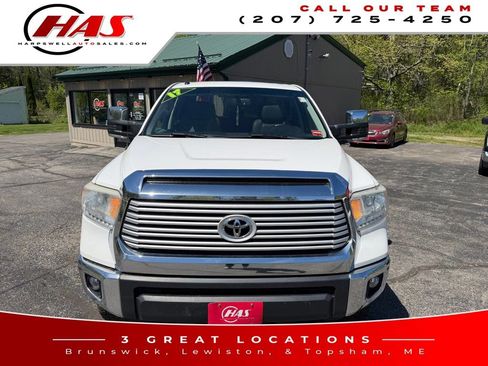 Used 2017 Toyota Tundra Limited w/ Limited Premium Package AWD/4WD image 9