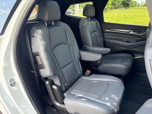 Used 2022 Buick Enclave Essence w/ Experience Buick Package FWD image 39
