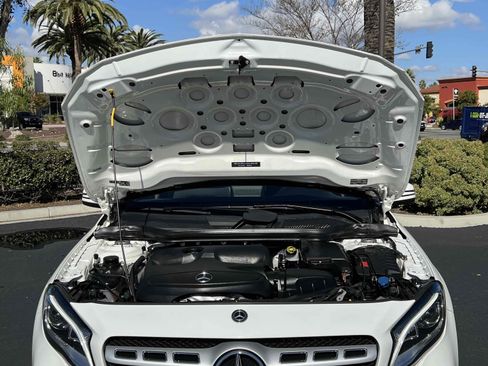 Used 2019 Mercedes-Benz GLA 250 4MATIC w/ Premium Package image 25