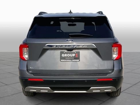 Used 2023 Ford Explorer XLT w/ Equipment Group 202A image 5