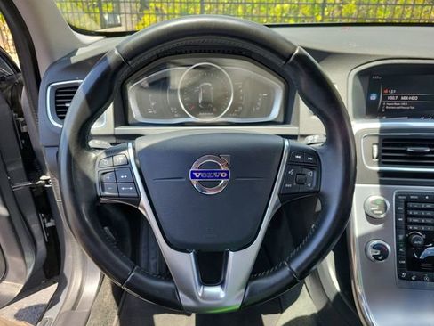 Used 2018 Volvo V60 T5 Dynamic w/ Vision Package FWD image 32