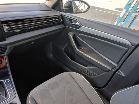 Used 2025 Volkswagen Jetta Sport FWD image 16