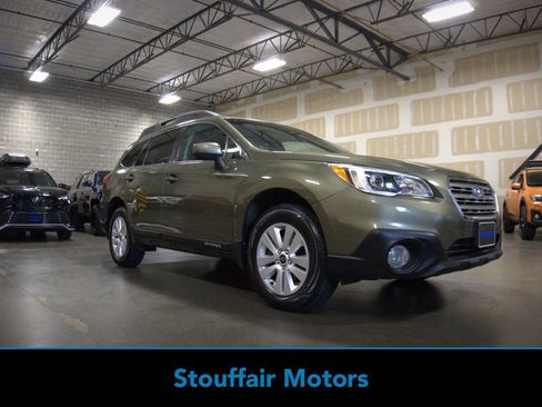 Used 2017 Subaru Outback 2.5i Premium image 1