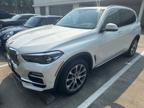 Used 2021 BMW X5 xDrive40i w/ Premium Package AWD/4WD image 2