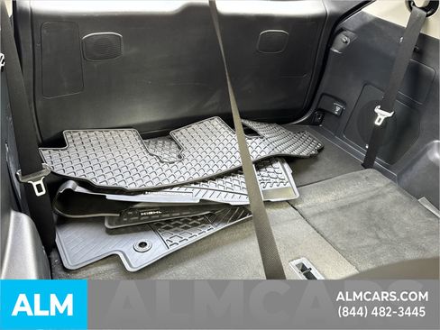 Used 2024 Toyota Highlander Limited image 21