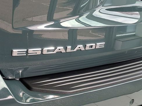 Used 2025 Cadillac Escalade V image 38