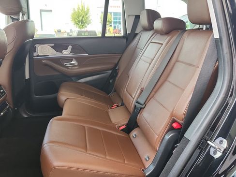 Used 2024 Mercedes-Benz GLS 450 4MATIC image 26