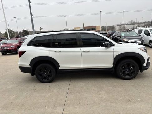 Certified 2022 Honda Pilot TrailSport image 4