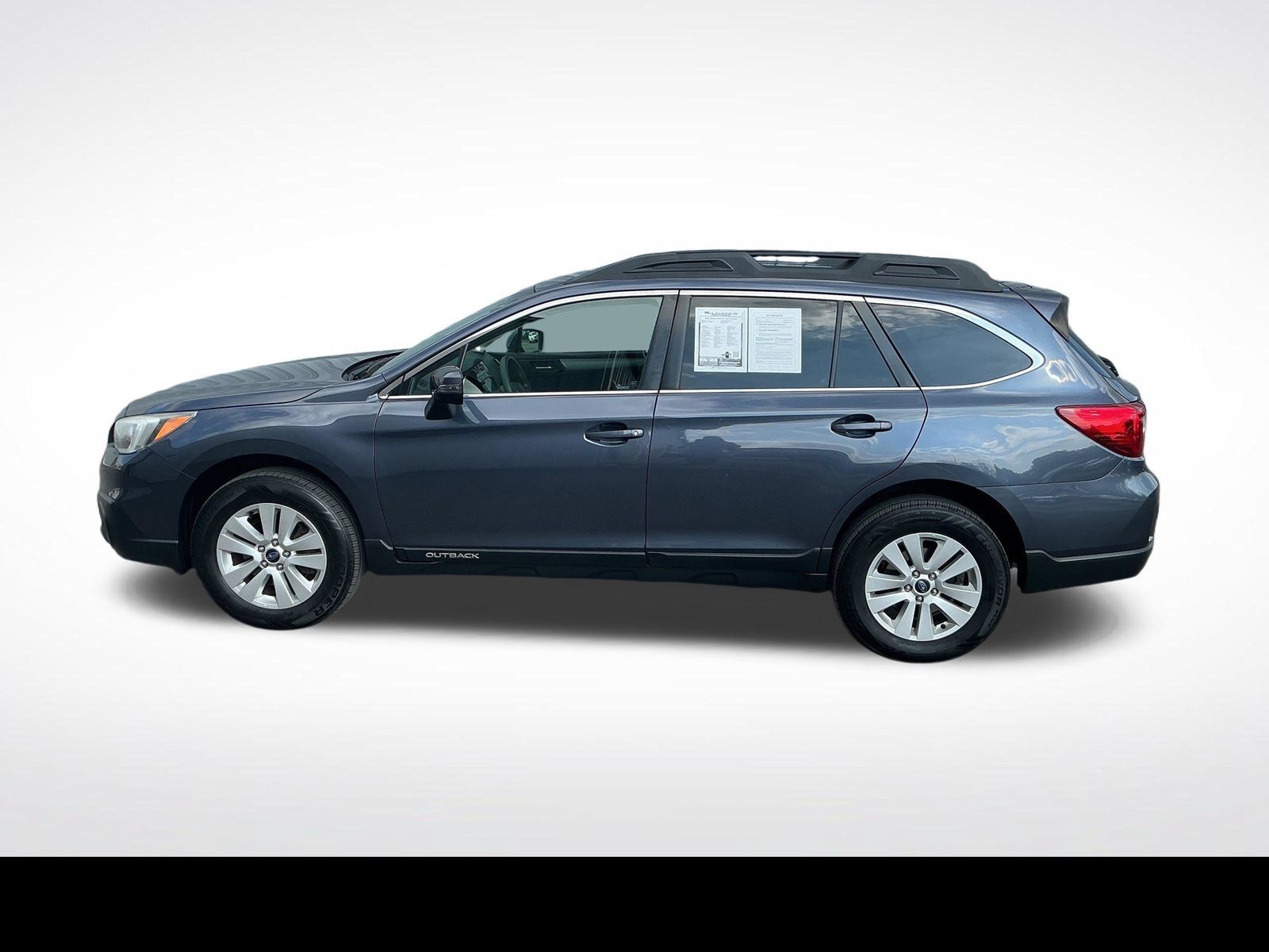 Used 2017 Subaru Outback 2.5i Premium AWD/4WD image 2