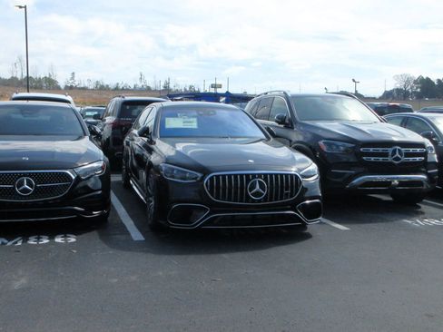 New 2026 Mercedes-Benz S 63 AMG S image 3