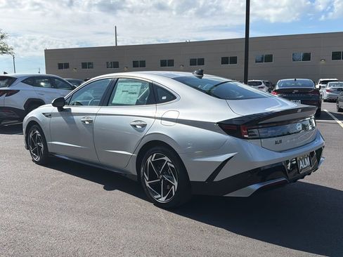 New 2026 Hyundai Sonata SEL FWD image 4