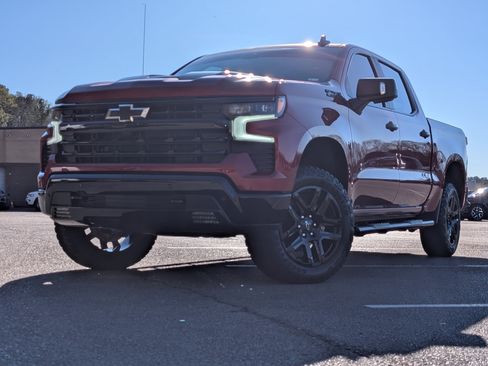 Used 2024 Chevrolet Silverado 1500 LT Trail Boss w/ LT Trail Boss Premium Package image 4