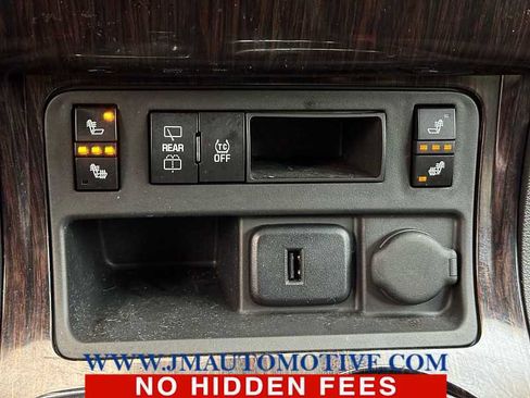 Used 2017 Chevrolet Traverse LT w/ Style and Technology Package image 40