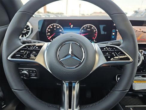 New 2026 Mercedes-Benz GLA 250 image 25