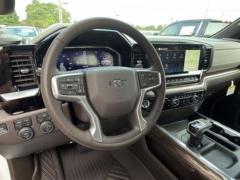 New 2026 Chevrolet Silverado 1500 RST AWD/4WD image 18