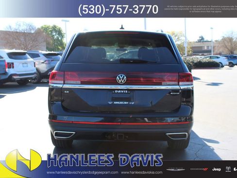 Used 2024 Volkswagen Atlas SE image 8