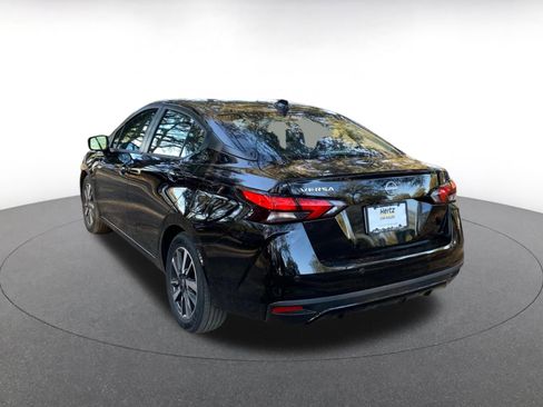 Used 2025 Nissan Versa SV image 5