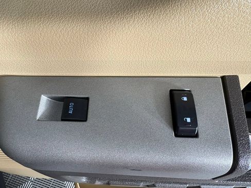 Used 2016 Ford F250 Lariat AWD/4WD image 38