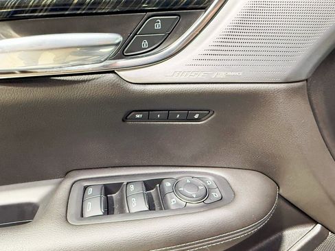 Used 2021 Cadillac XT6 Premium Luxury image 33