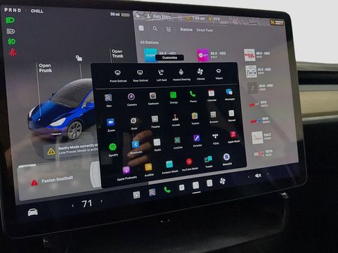 Used 2023 Tesla Model Y Long Range image 38