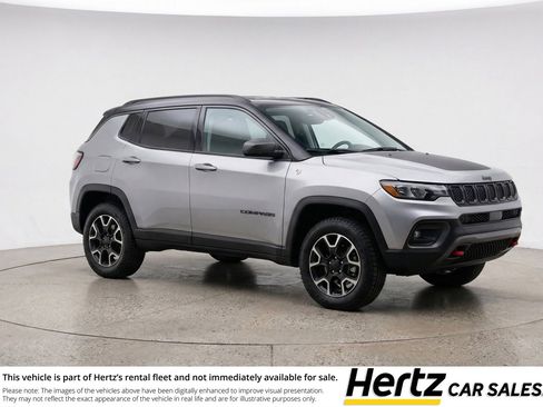 Used 2025 Jeep Compass Trailhawk AWD/4WD image 1