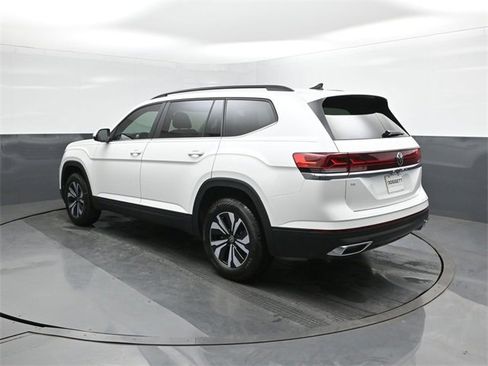 New 2026 Volkswagen Atlas SE image 5