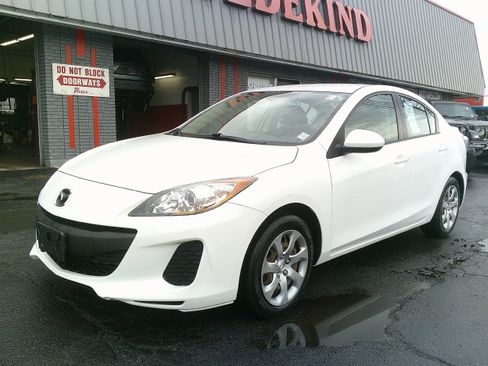 Used 2012 MAZDA MAZDA3 i Sport image 9