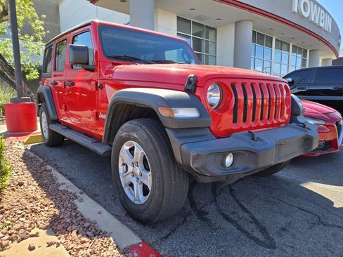 Used 2021 Jeep Wrangler Unlimited Sport AWD/4WD image 2
