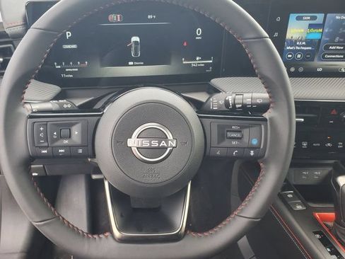 Used 2026 Nissan Kicks SR FWD image 16