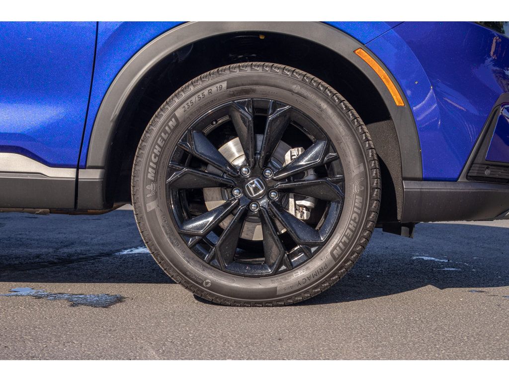 Used 2023 Honda CR-V Sport Touring image 9