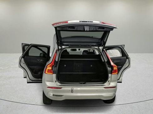 Used 2023 Volvo XC60 B5 Plus w/ Protection Package Premier FWD image 12