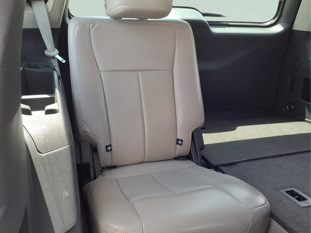 Used 2021 Ford Expedition XLT RWD image 15