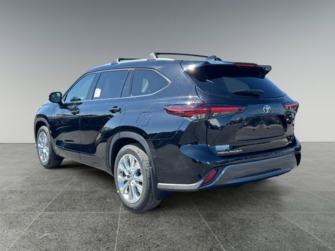 New 2026 Toyota Highlander Limited AWD/4WD image 4
