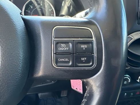 Used 2018 Jeep Wrangler Unlimited Sport AWD/4WD image 16