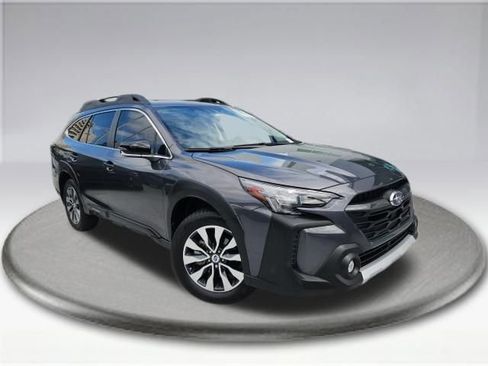 Used 2023 Subaru Outback Limited image 3