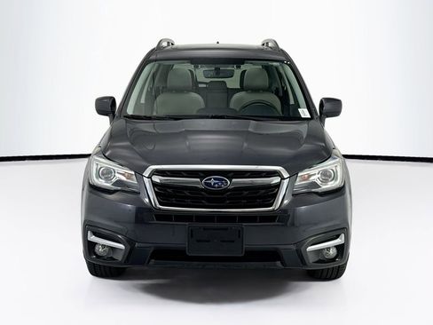 Used 2017 Subaru Forester 2.5i Limited AWD/4WD image 2