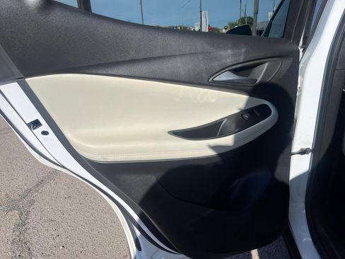 Used 2022 Buick Encore GX Select image 16