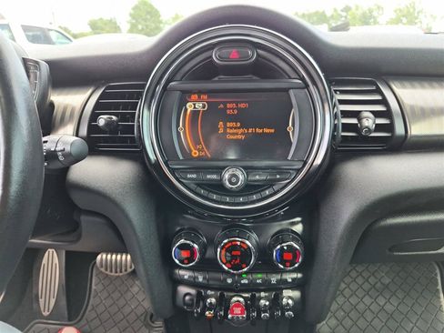 Used 2018 MINI Cooper S FWD image 22