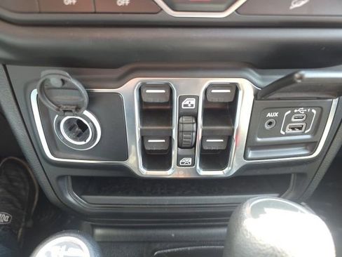 Certified 2021 Jeep Wrangler Unlimited Sport image 23