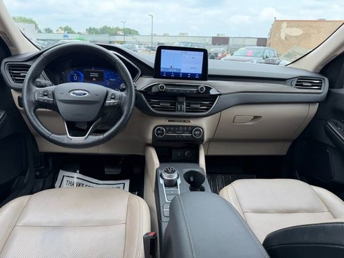 Used 2020 Ford Escape Titanium w/ Titanium Premium Package 2.0 AWD/4WD image 7