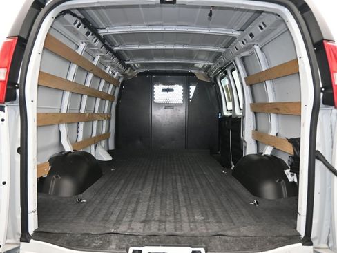 Used 2024 Chevrolet Express 2500 w/ Driver Convenience Package image 31