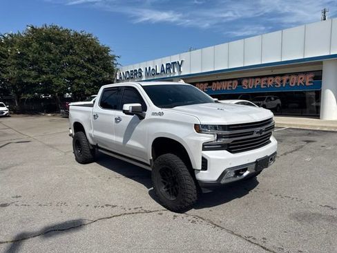 Used 2021 Chevrolet Silverado 1500 High Country w/ Technology Package AWD/4WD image 1