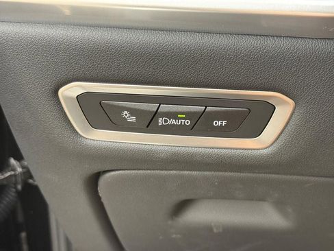 Used 2025 BMW X7 xDrive40i AWD/4WD image 23