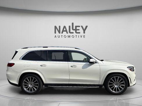 Used 2023 Mercedes-Benz GLS 580 4MATIC image 4